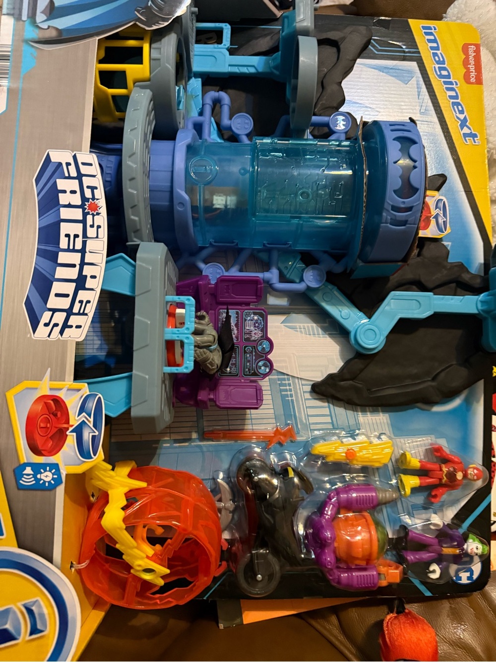 Fisher-Price Imaginext DC Super Friends Bat-Tech Batcave Batman Playset Showdown